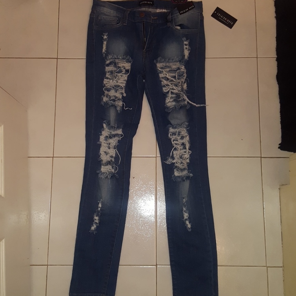 Jeans - Picture 2 of 3